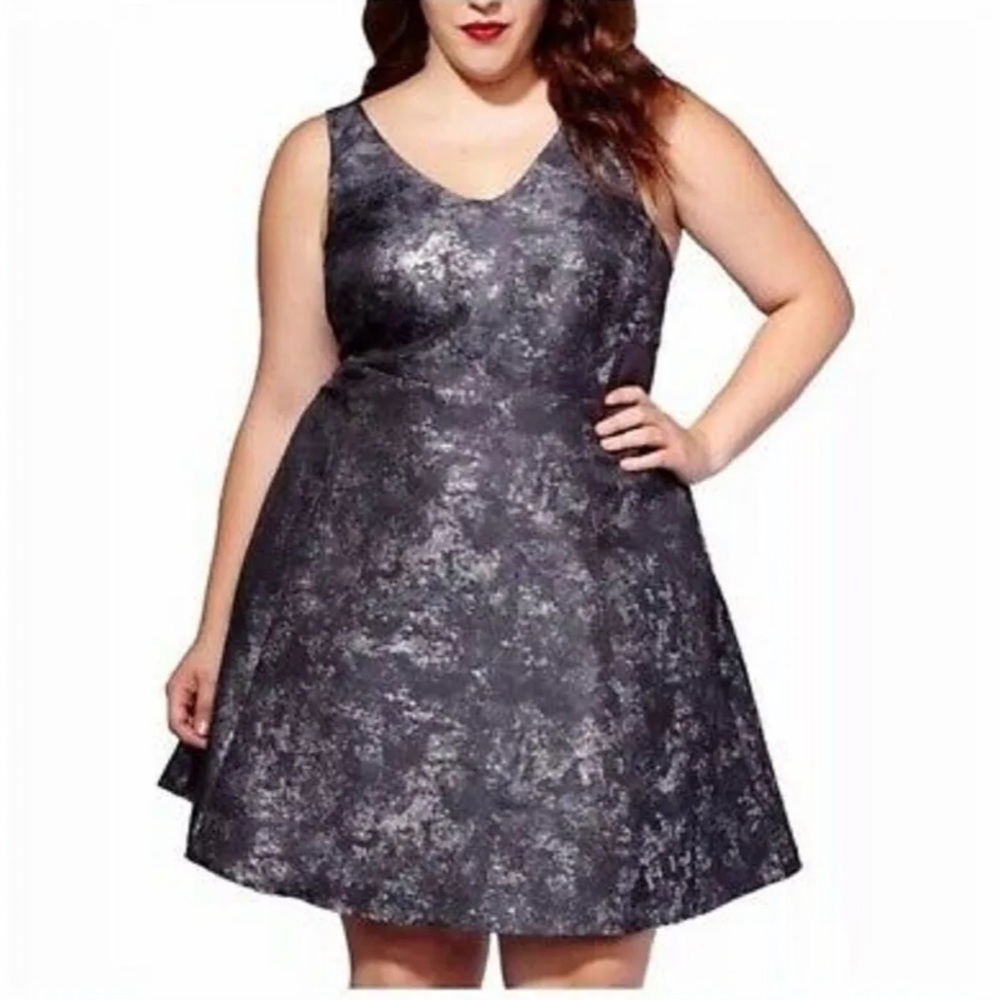 PENNINGTONS NWT MBLM TESS HOLLIDAY A-line metallic Party Dress 3X wedding guest